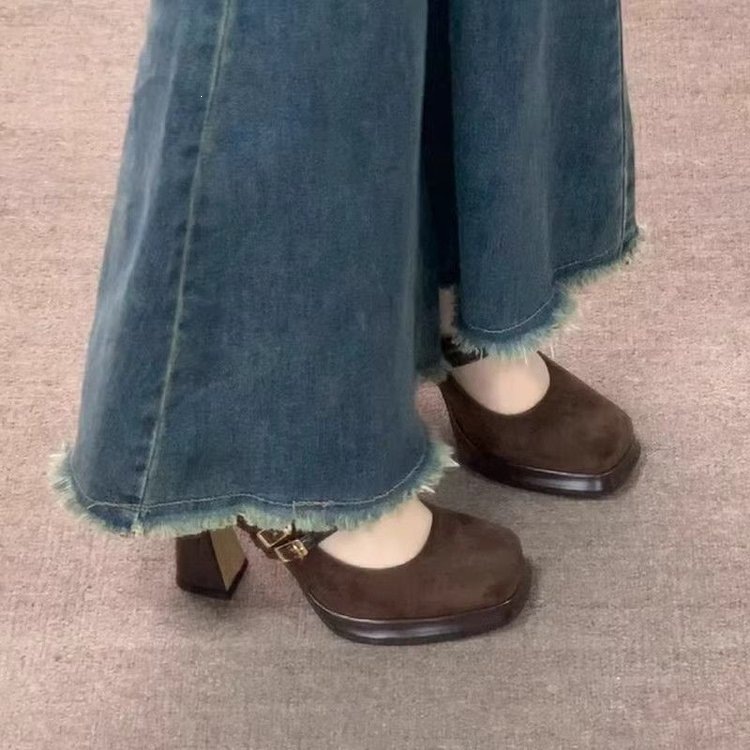Vintage Thick High Women Mary  - огляд і ціна Vintage Fashion Girl