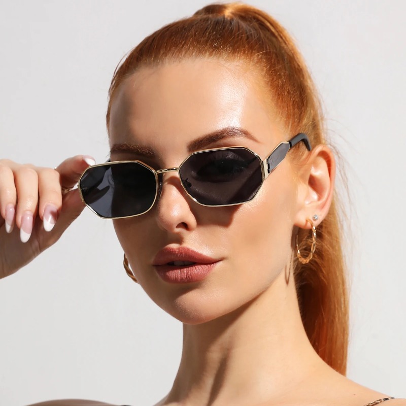 New Fashion Vintage Sunglasses - огляд і ціна Vintage Fashion Female