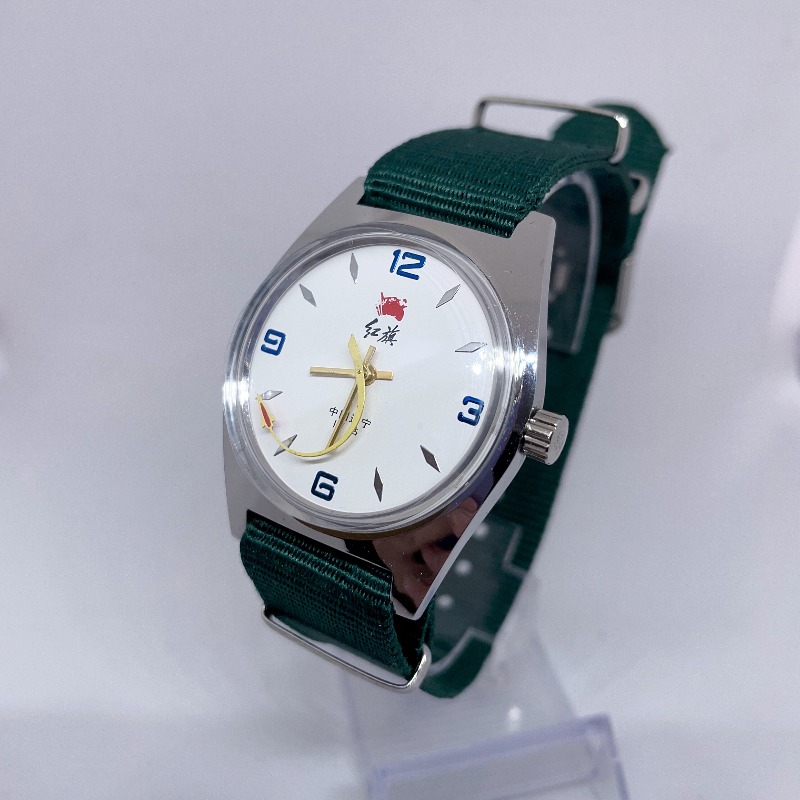 Red Flag Serves The People Men - огляд і ціна Vintage Fashion Watches
