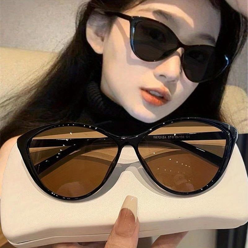 1Pc Retro Frame Cat Eye Sungla - огляд і ціна Vintage Fashion Girl
